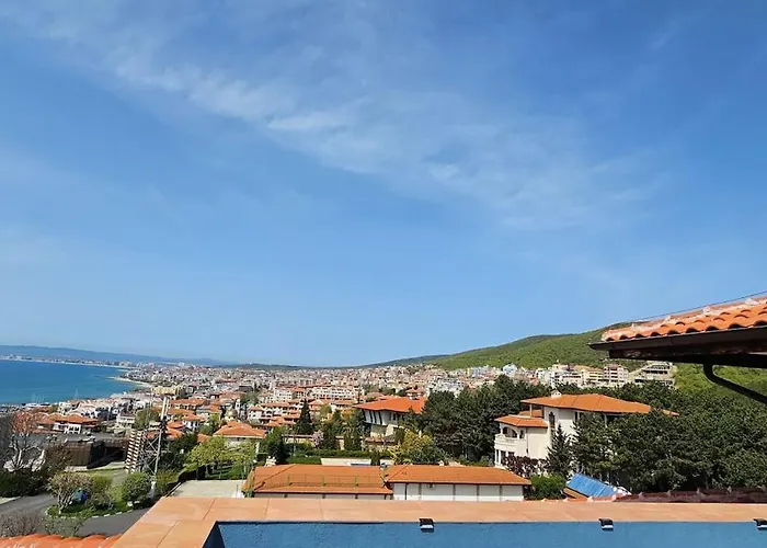 с потрясающим видом Apartament *